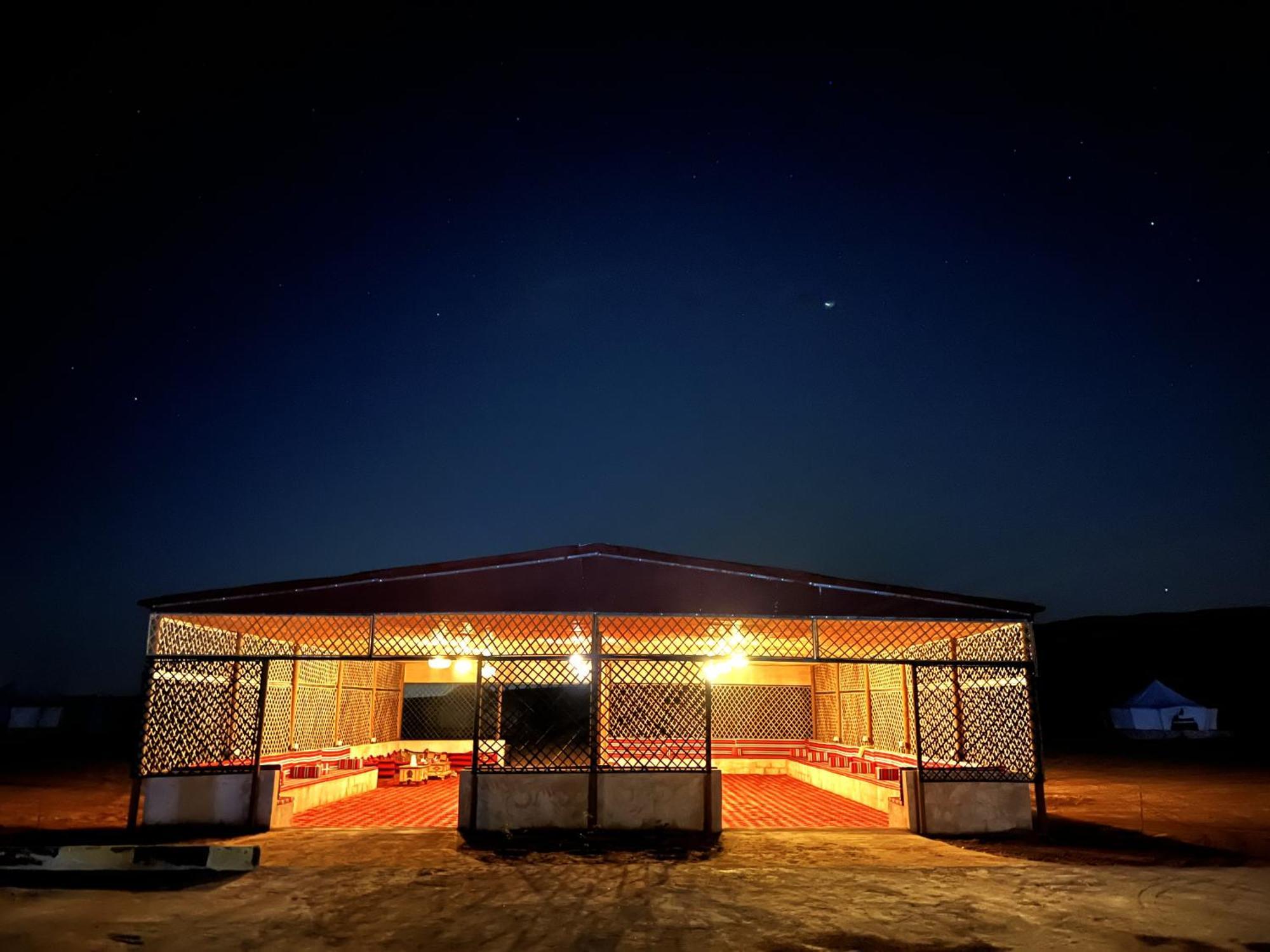 Al Salam Desert Camp *