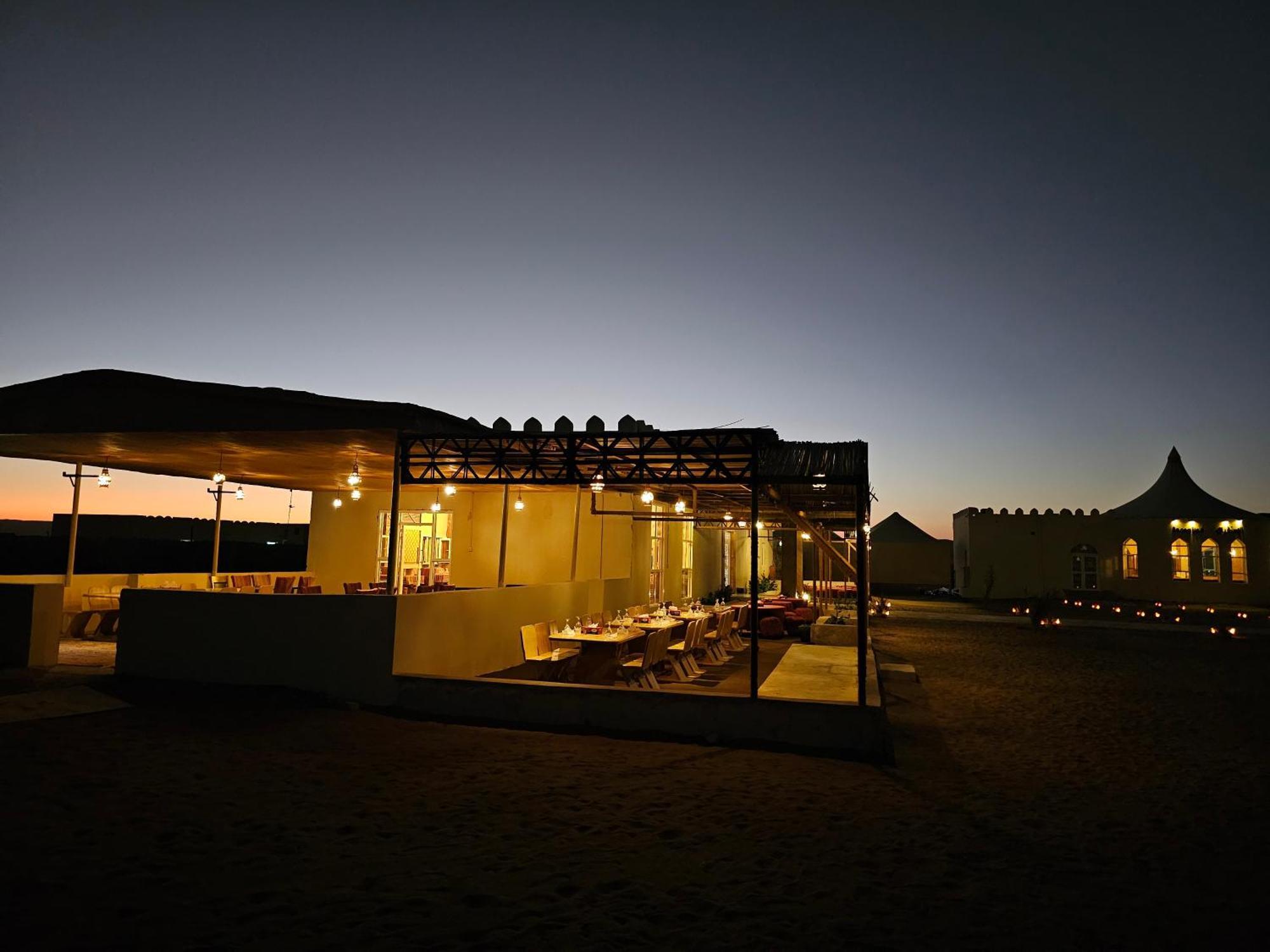 Al Salam Desert Camp *